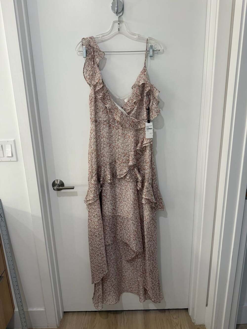 ASTR the Label Pemberley Floral Print Off-The-Shoulder Asymmetric Ruffle Maxi Dr - Picture 6 of 13